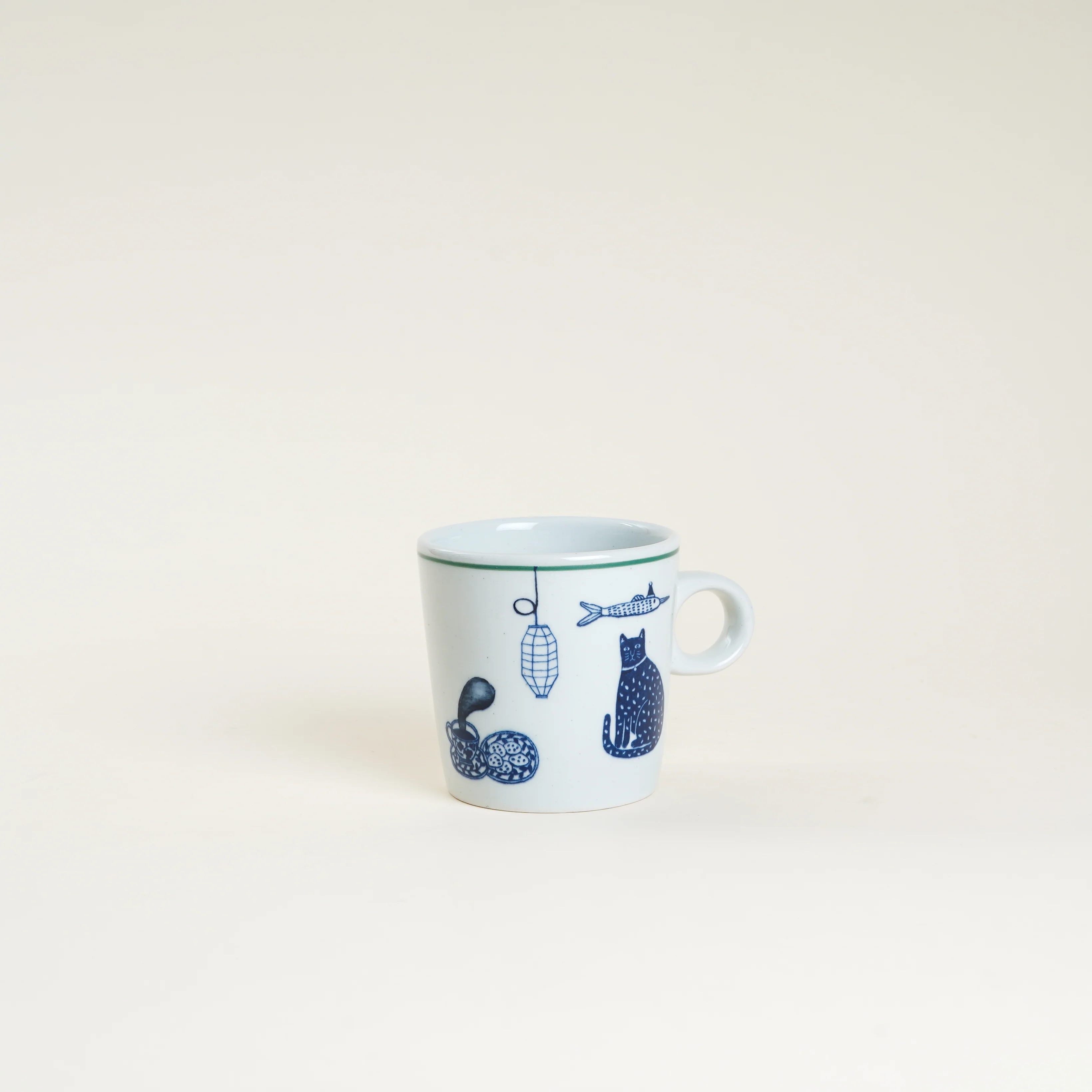 10 oz Yeogi-Damki Hand-Painted Mug - Cat & Coffee - Image 2