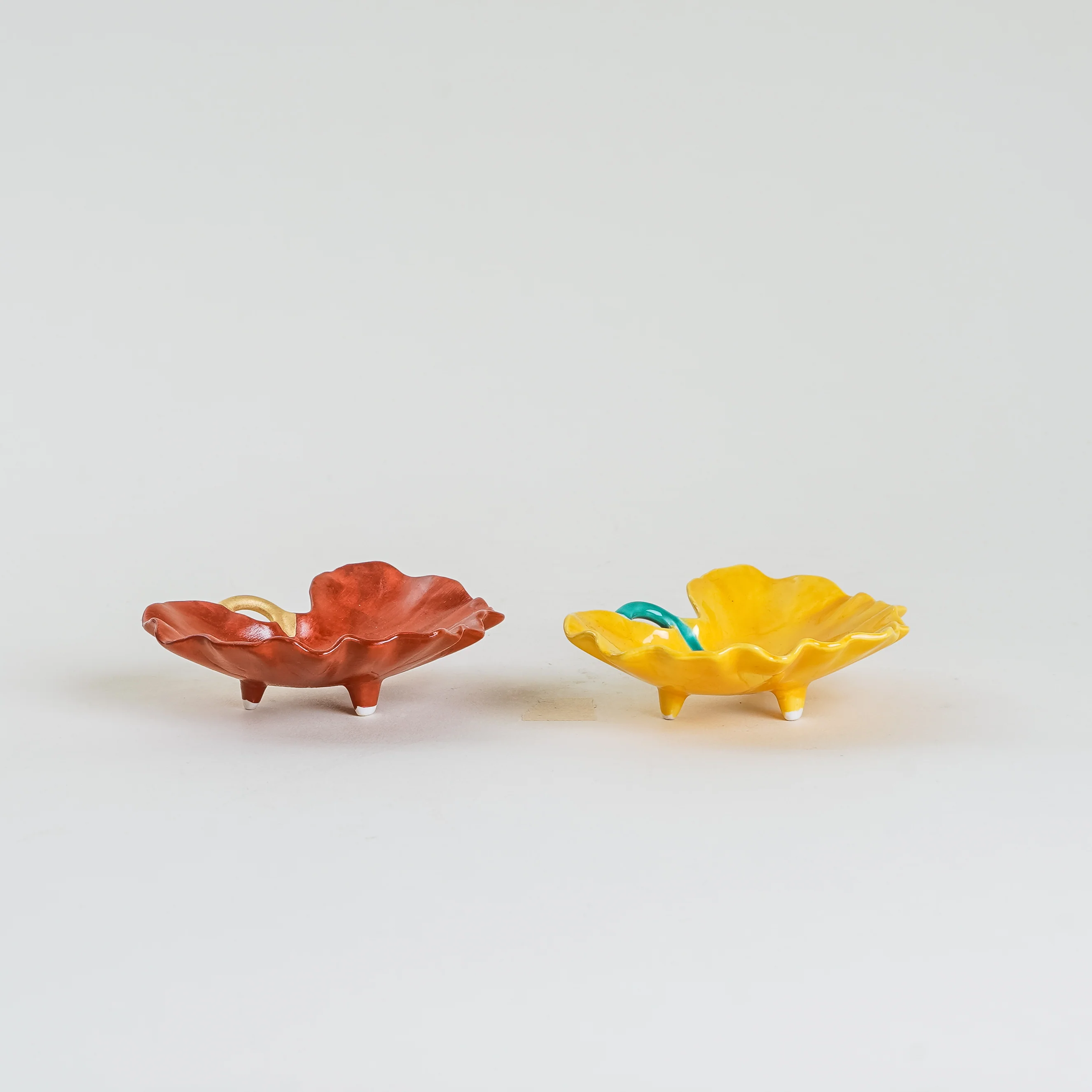 Arita Ware Red Leaf Side Dish - Image 4