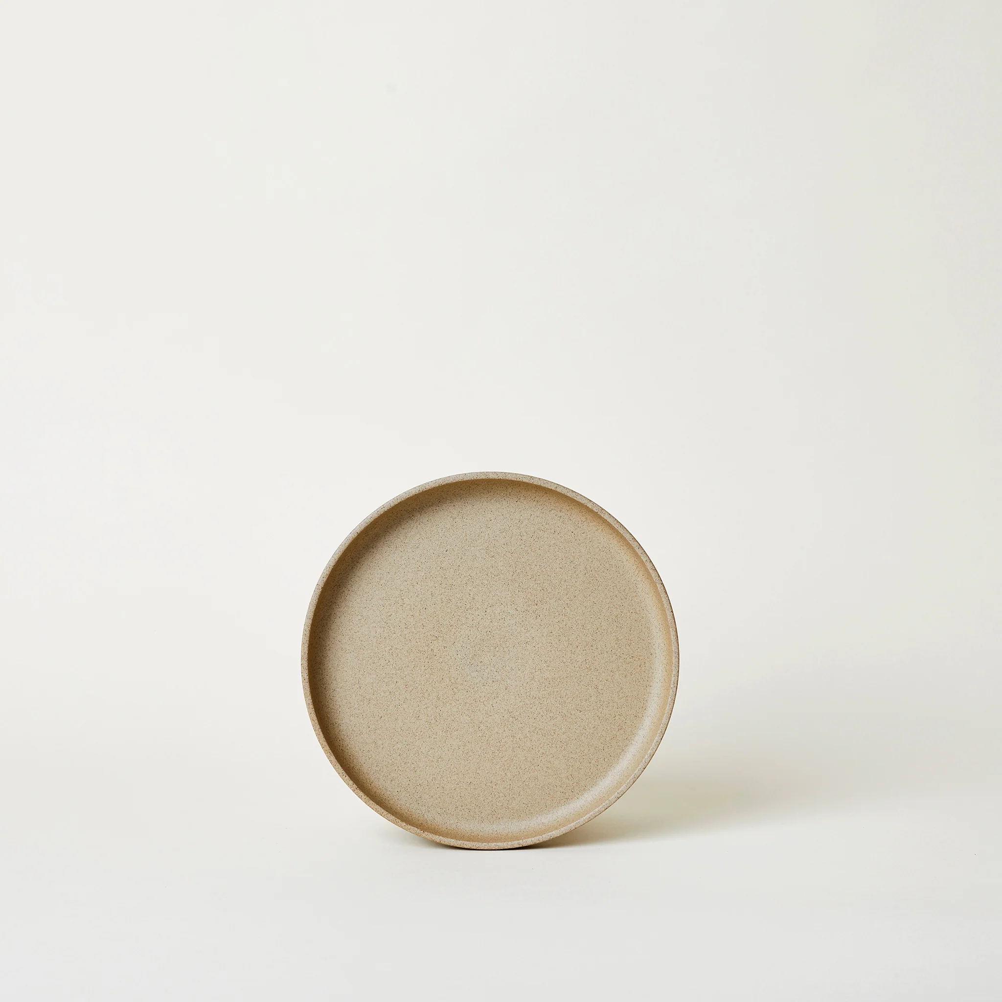 7.3" Hasami Porcelain Dinner Plate in Natural - Image 4