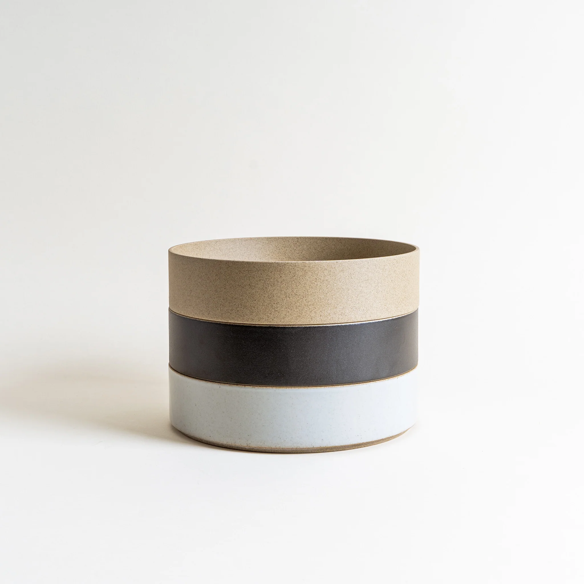 8.6" Hasami Porcelain Serving Bowl in Natural - Image 2