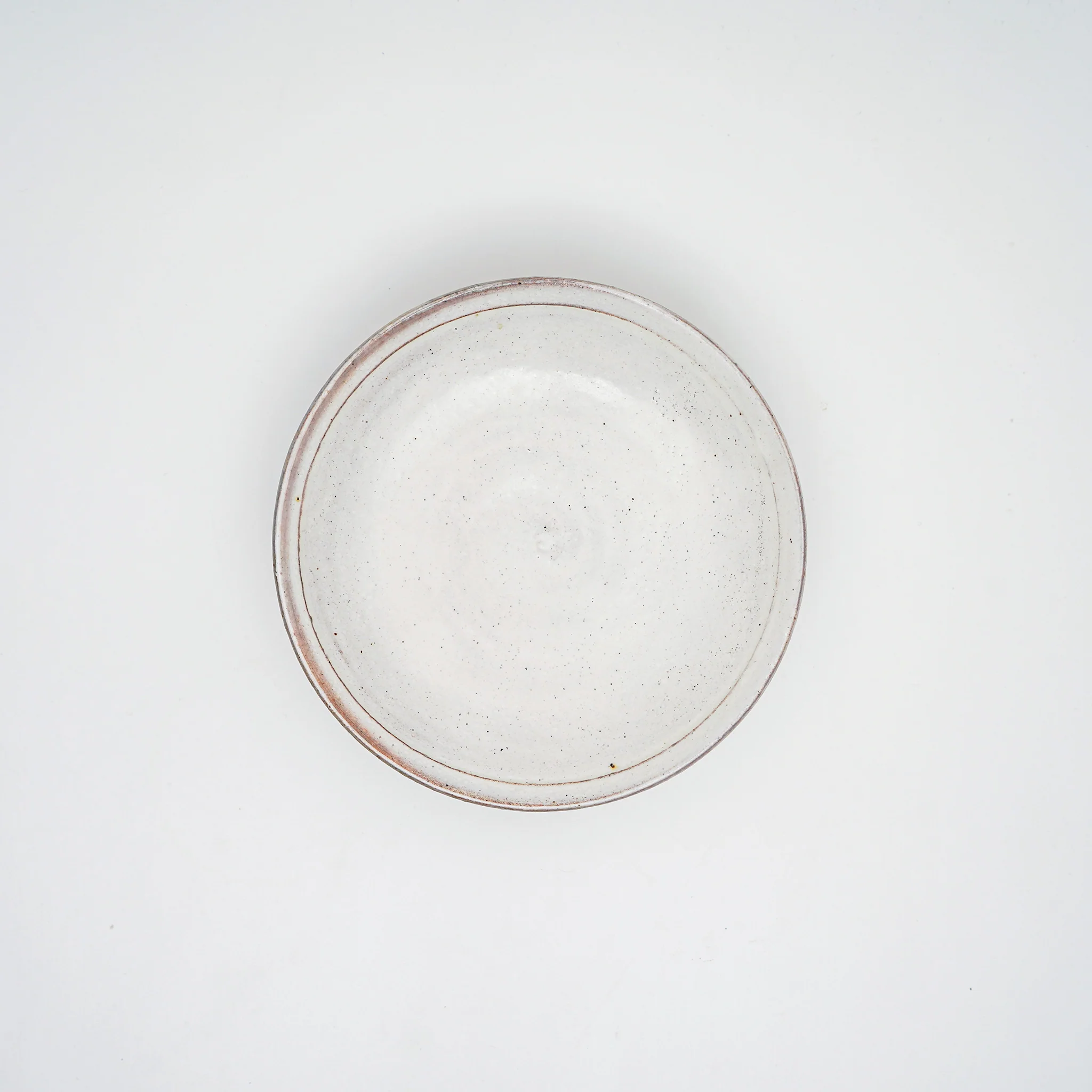 5.75" White Slip Covered Plate - Image 4