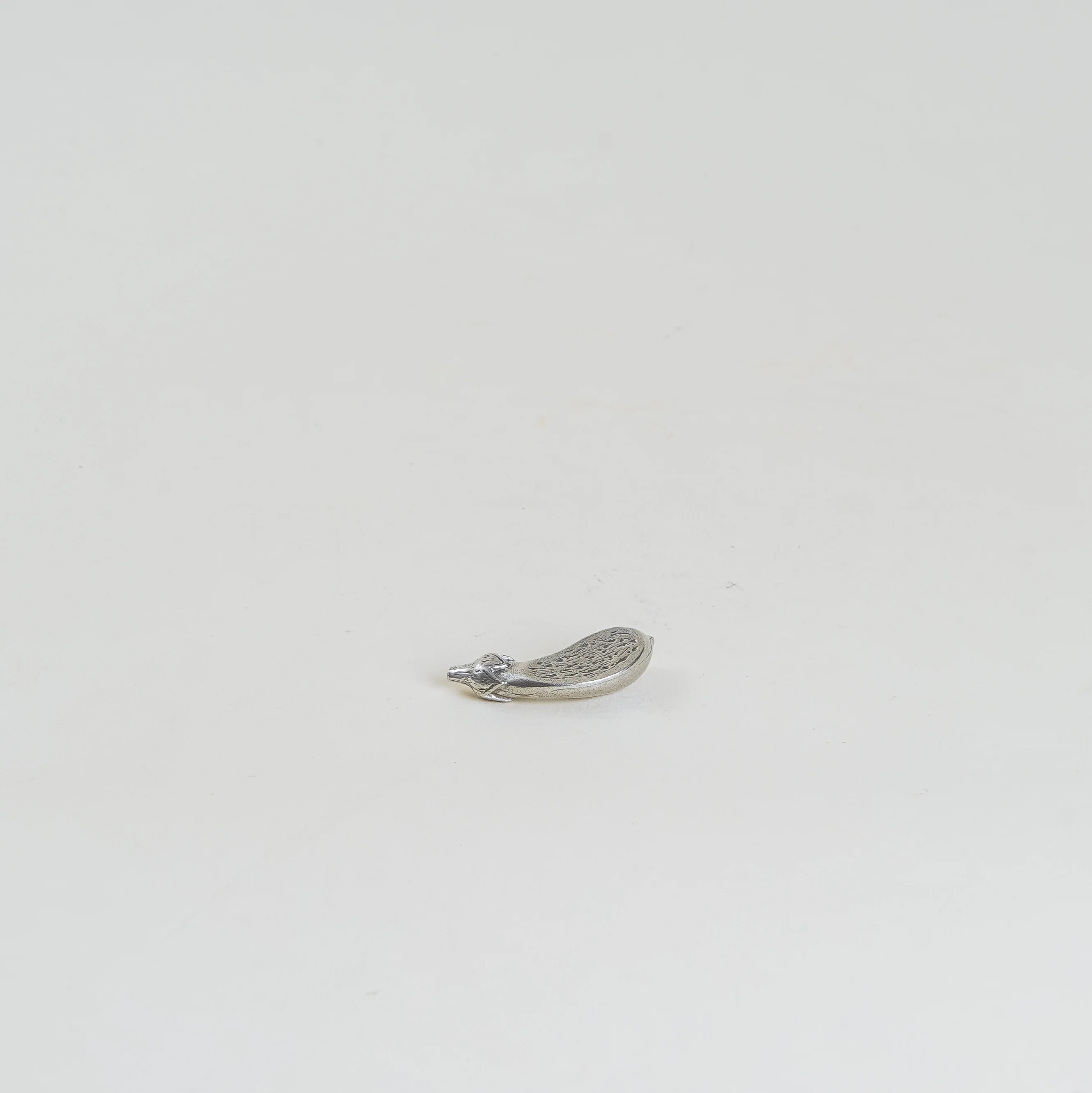 Japanese Tin Chopstick Rest - Eggplant - Image 4