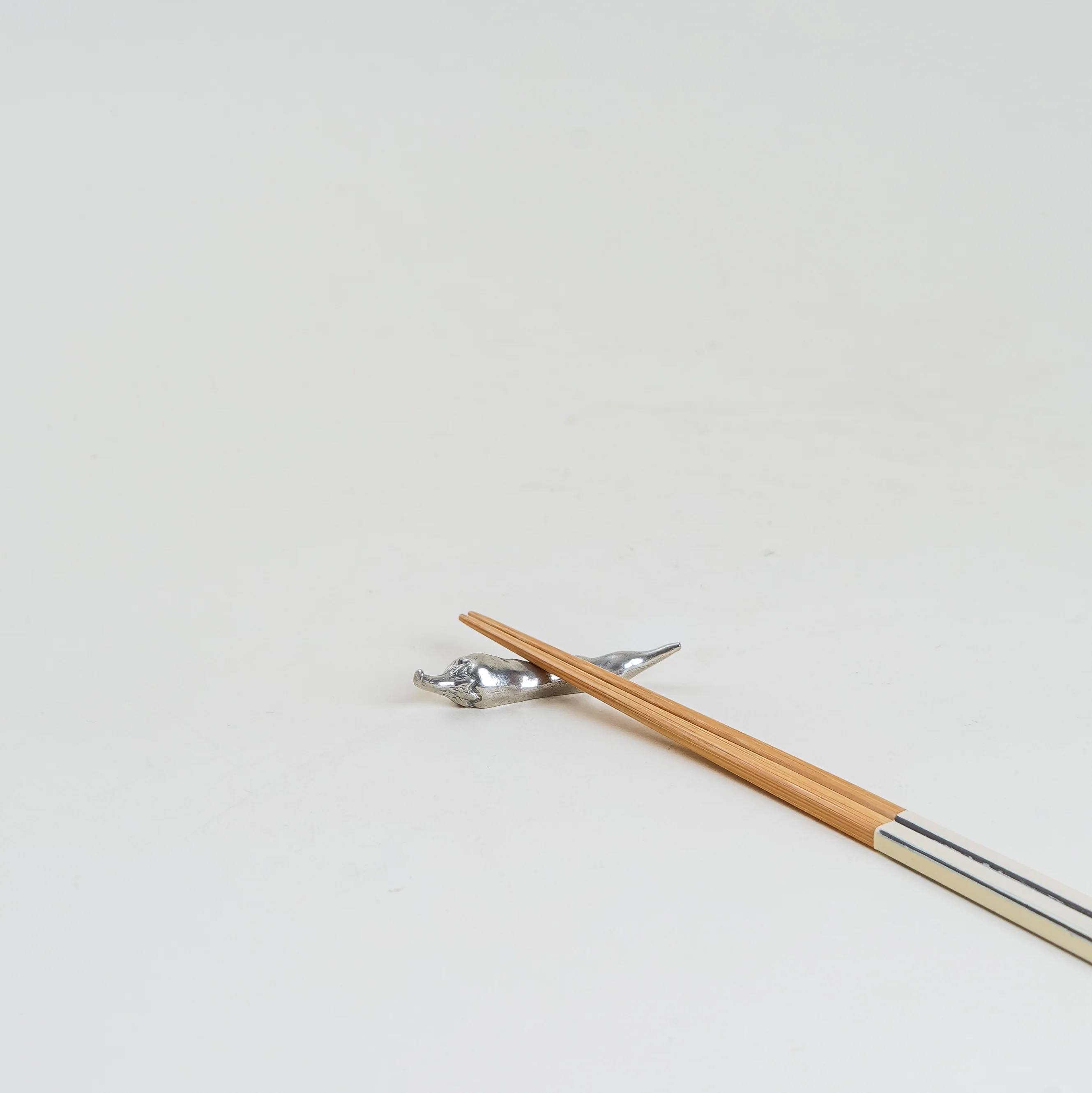Japanese Tin Chopstick Rest - Red Chili - Image 2