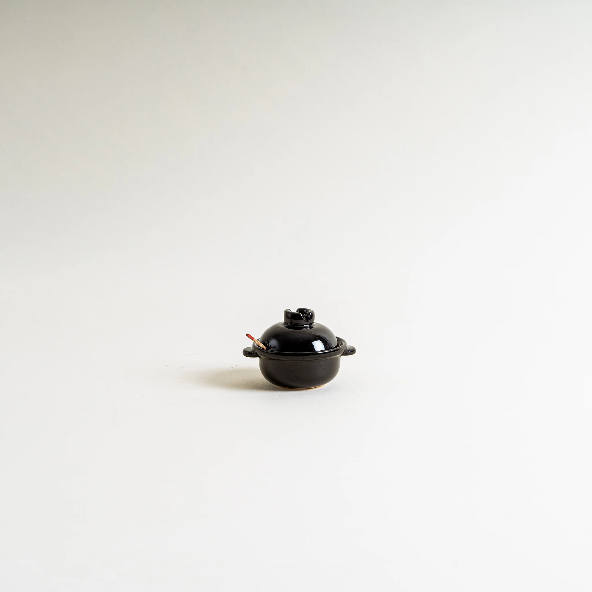 Mini Donabe Condiment Container - Image 8
