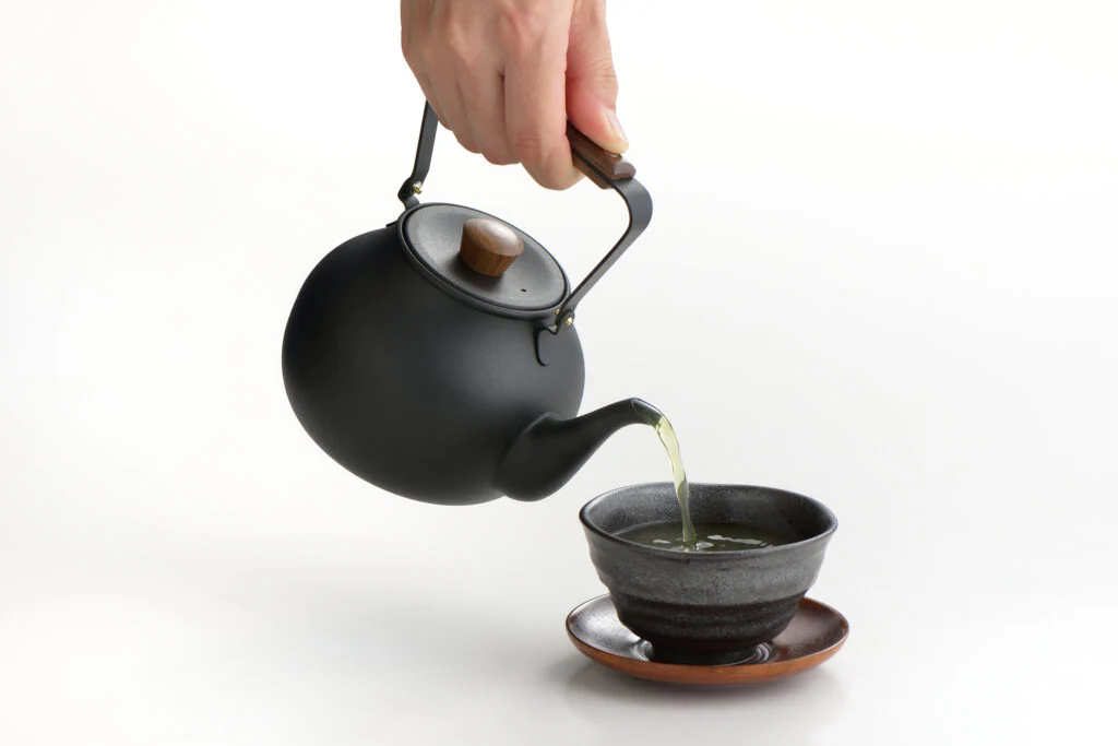Teapot with Wooden Handle in Black - Image 2