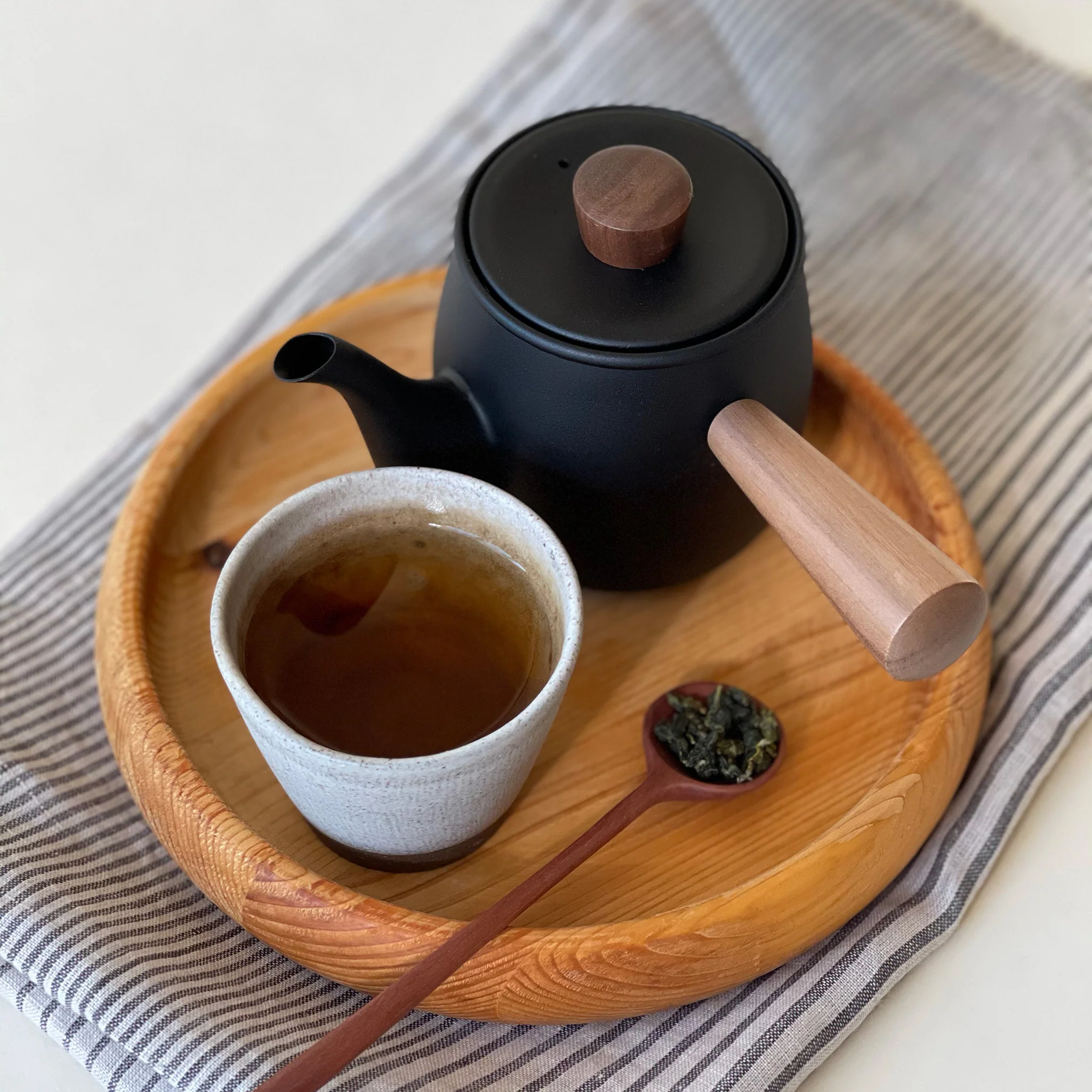 Single Serve Teapot in Black - Image 3