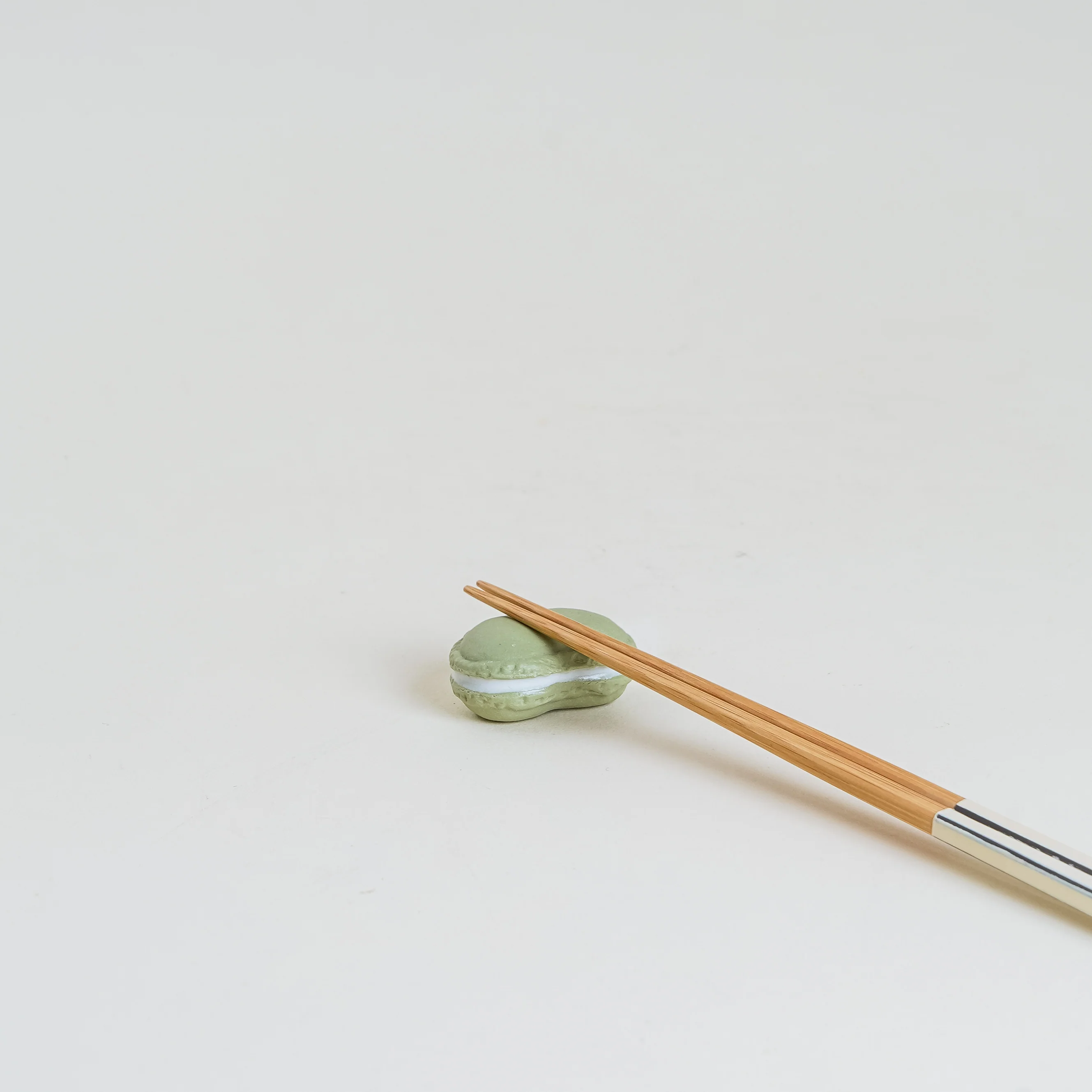 Pistachio Macaroon Chopstick Rest - Image 3
