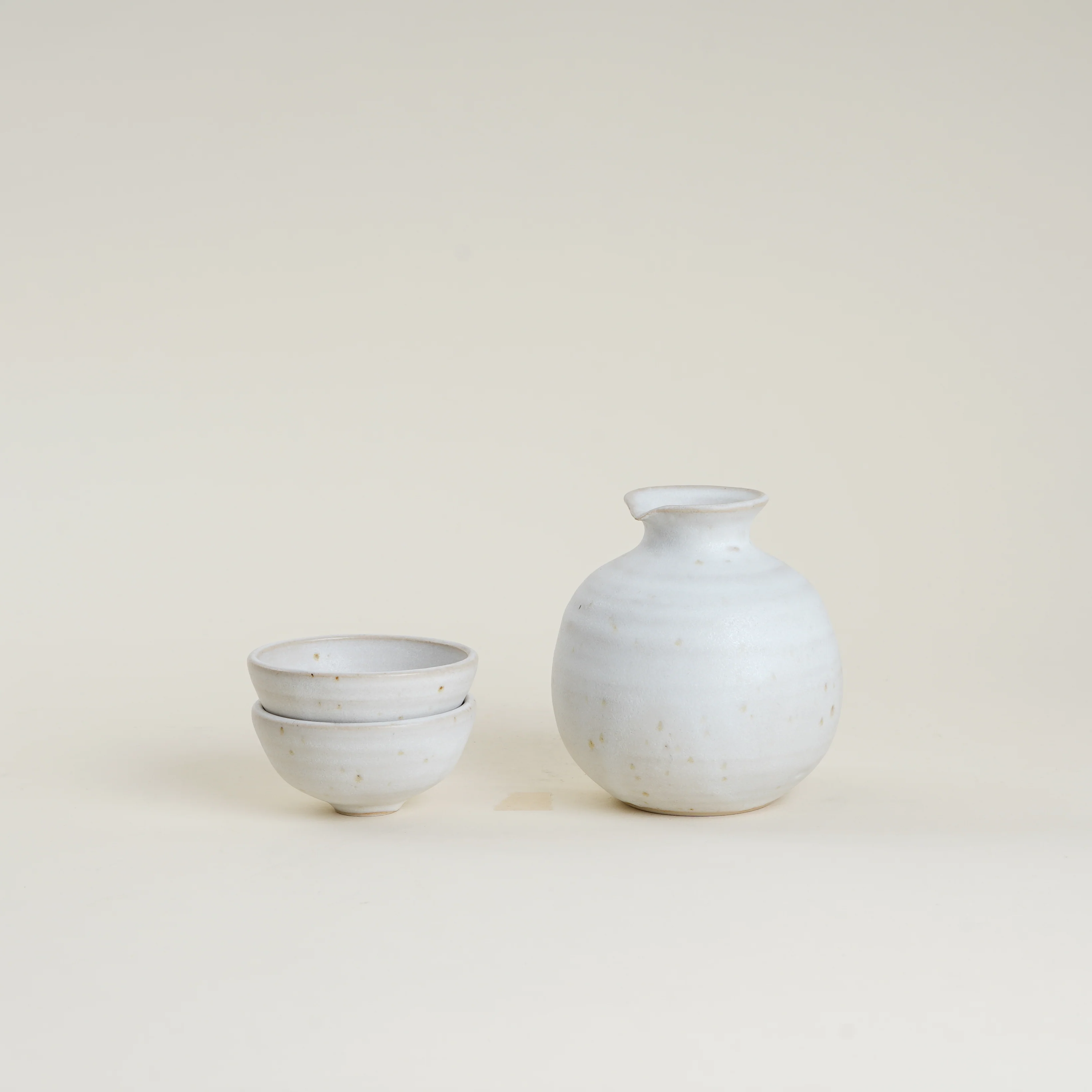 Sake Set in White Speckle