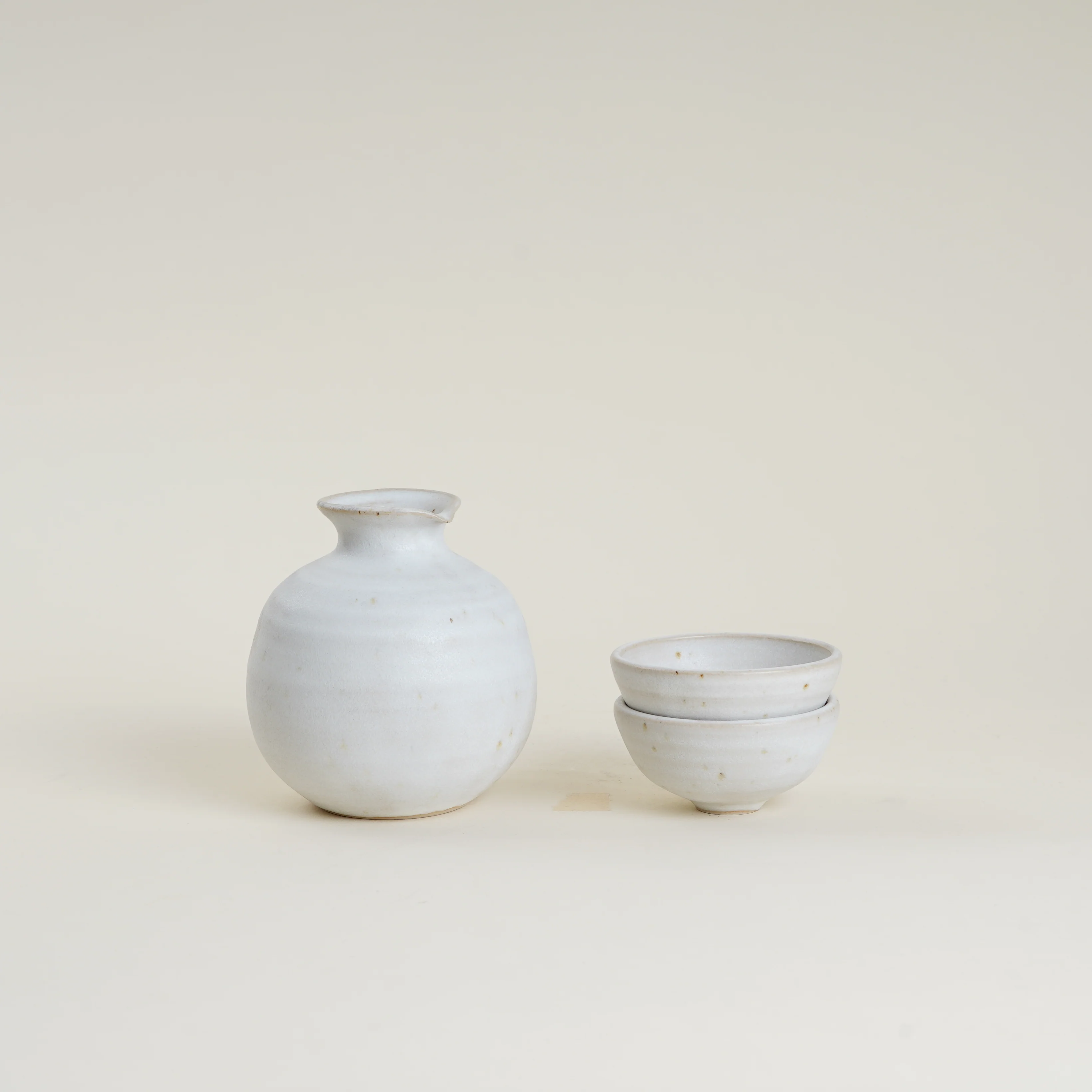 Sake Set in White Speckle - Image 2