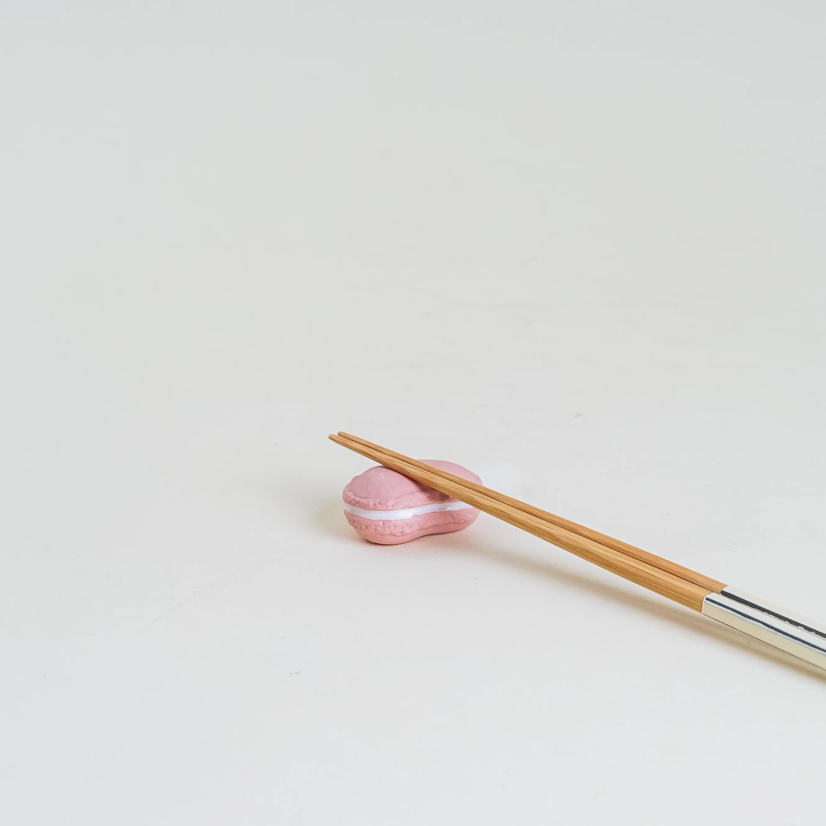 Strawberry Macaroon Chopstick Rest - Image 3