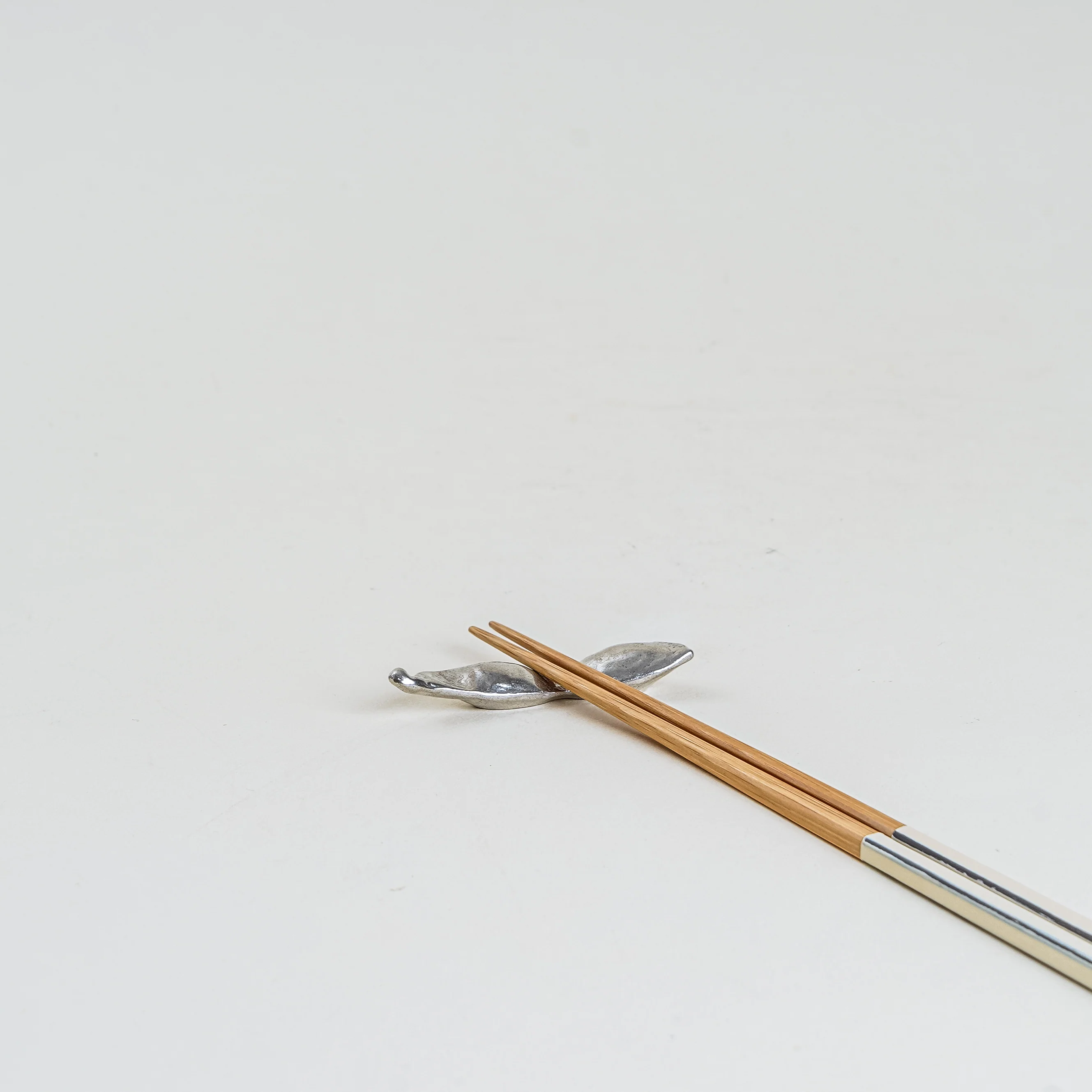 Japanese Tin Chopstick Rest - Edamame - Image 2