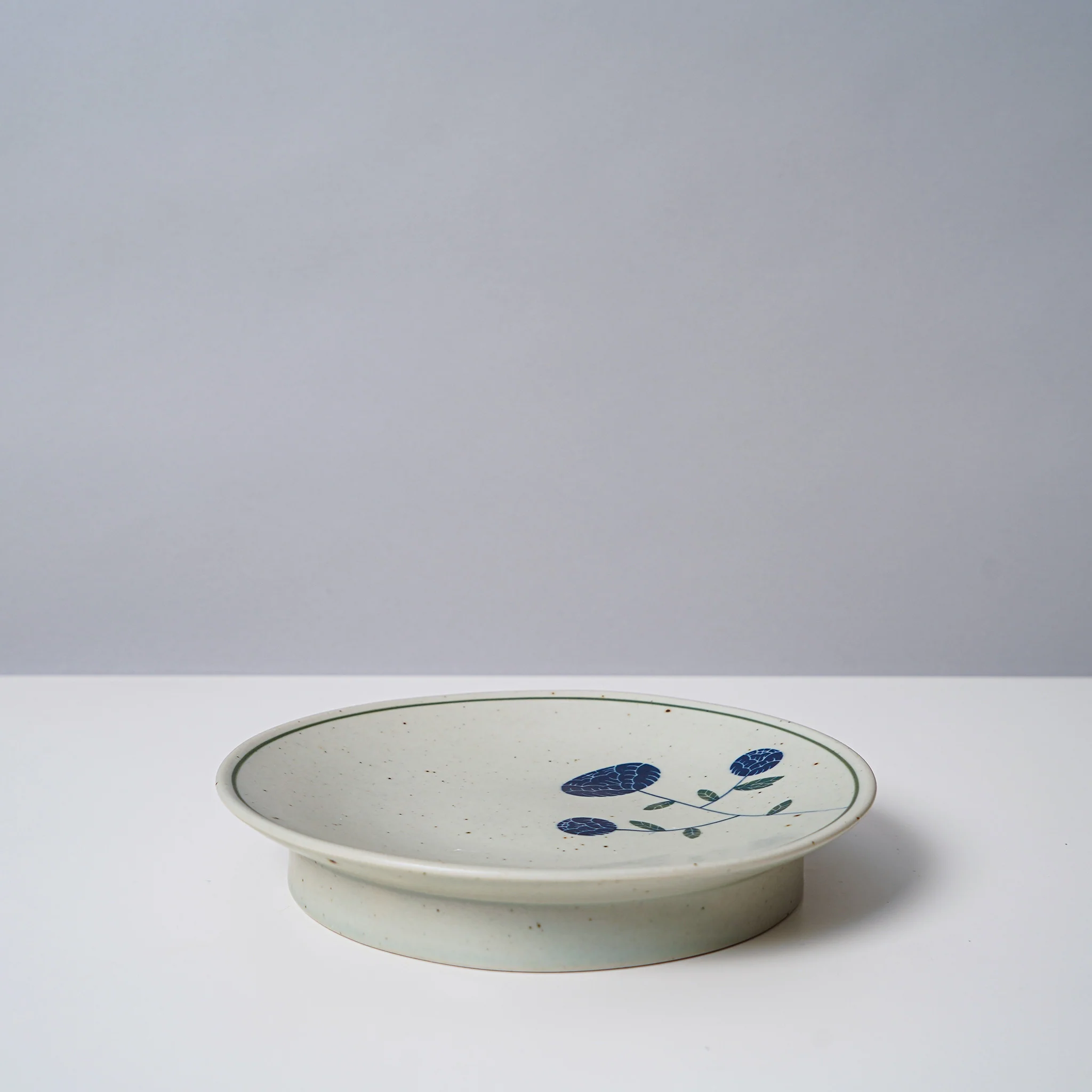 8.5" Yeogi-Damki Peony Plate - Image 2
