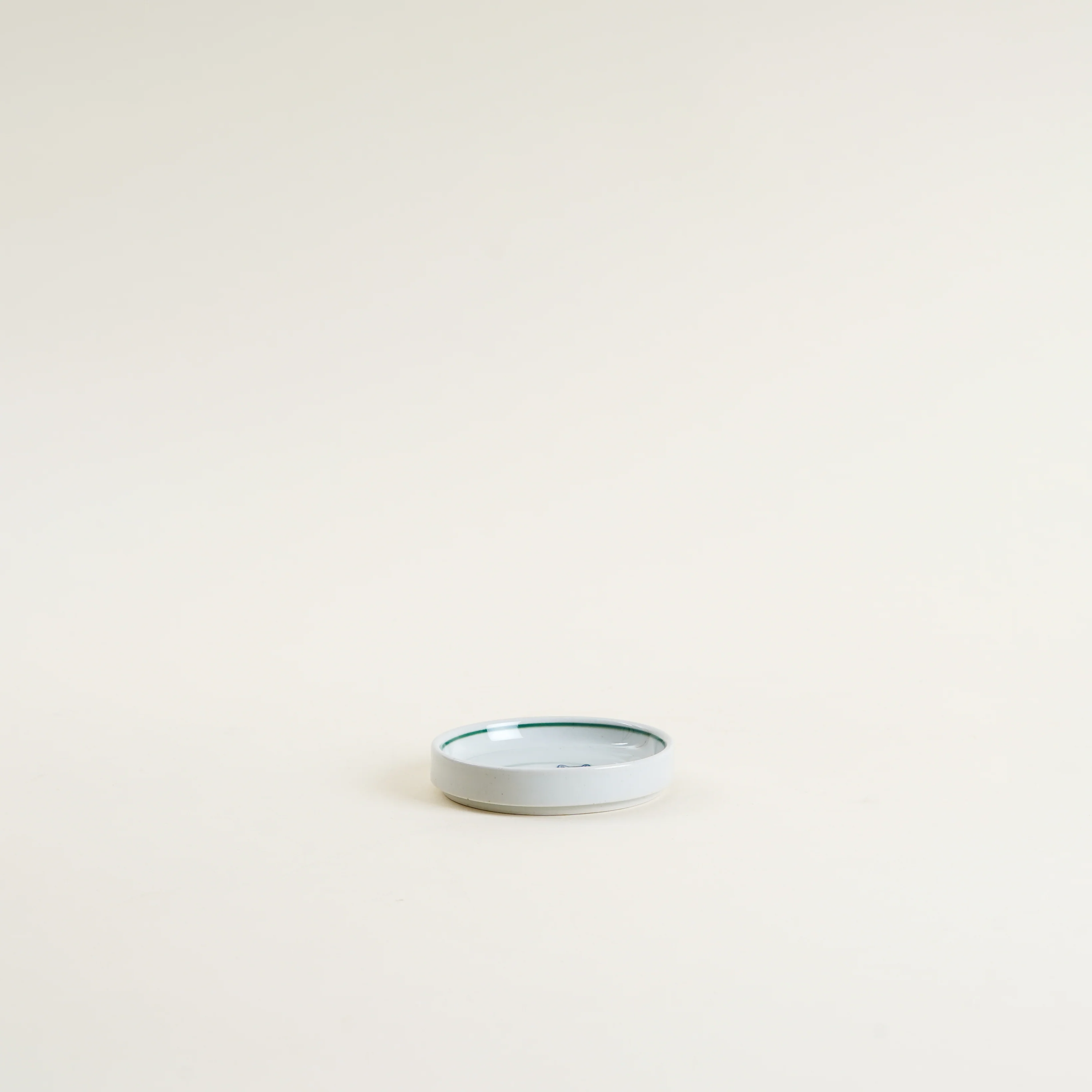 Yeogi-Damki Hand-Painted Cat Mini Dish - Image 3