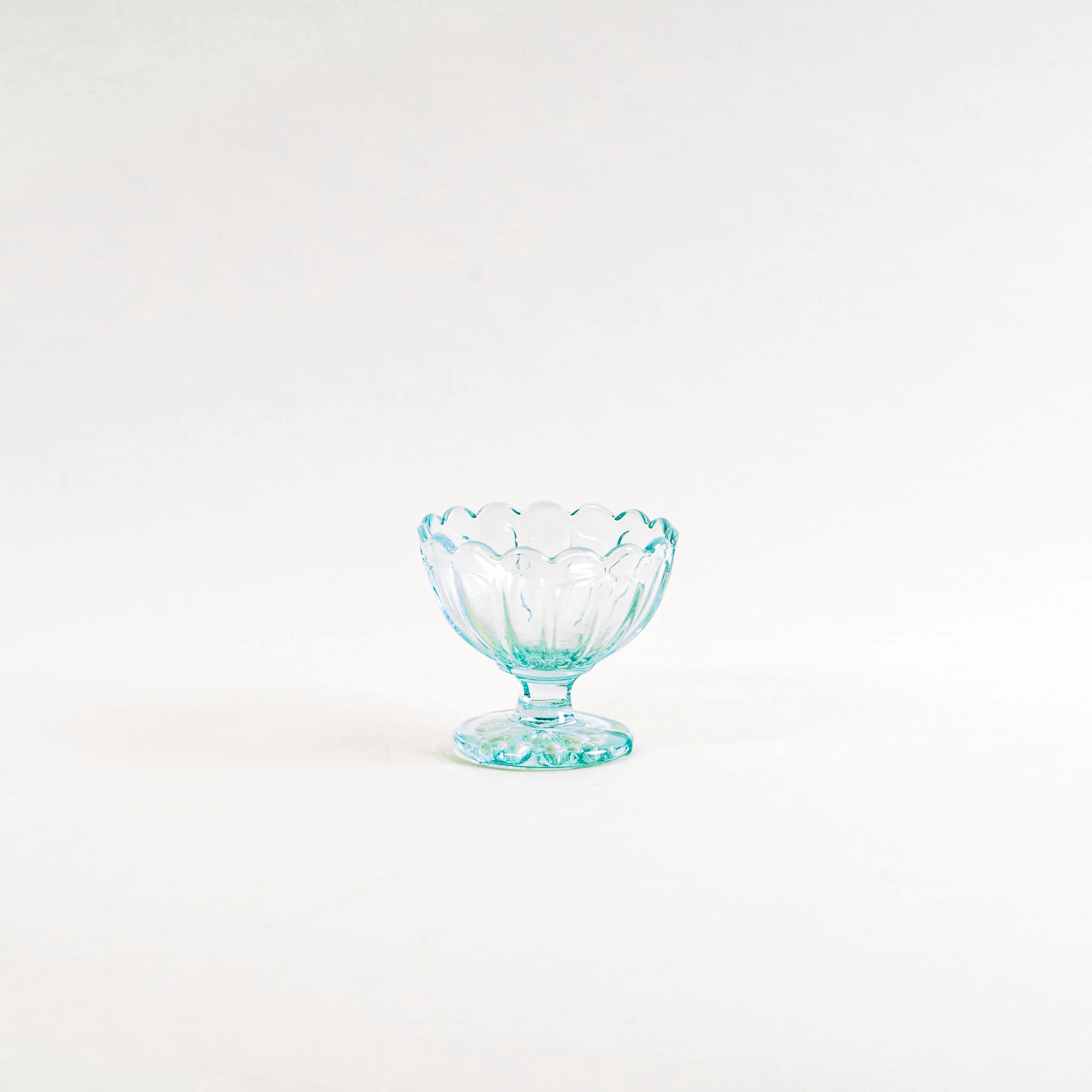 Yukinohana Footed Ice Cream Bowl - Image 3