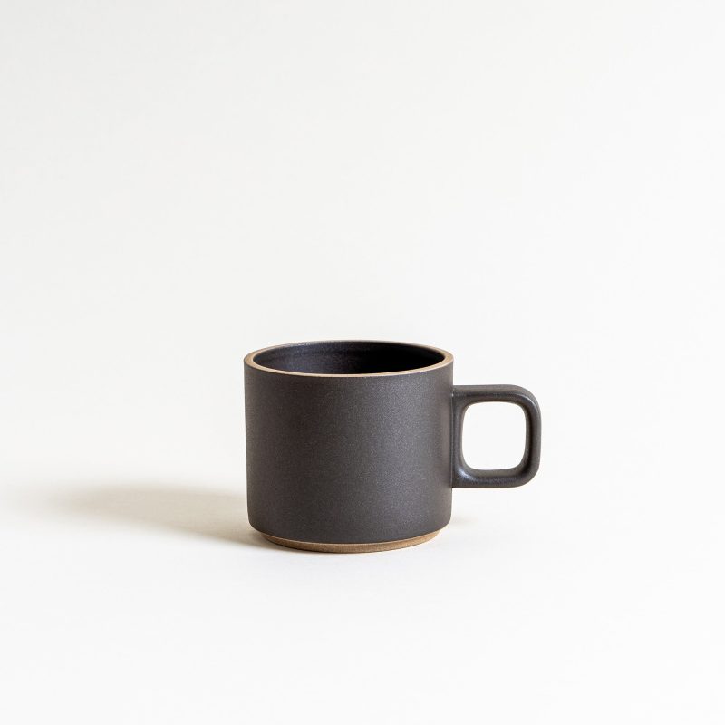 hasami porcelain mug in black 11 oz mogutable 2