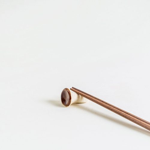 mogutable chopstick rest brown mushroom 01