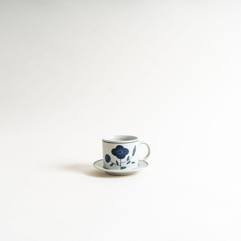 Yeogi-Damki Yeo Kyung Lan Hand-Painted Mug + Saucer Set